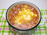 Сырный суп с копчёными колбасками, картофелем и рисом