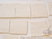 Запечённые открытые манты с соусом из кефира и сметаны