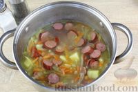 Суп с копчёными колбасками, чечевицей и капустой